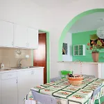 Nyaraló Maredelgolfo *